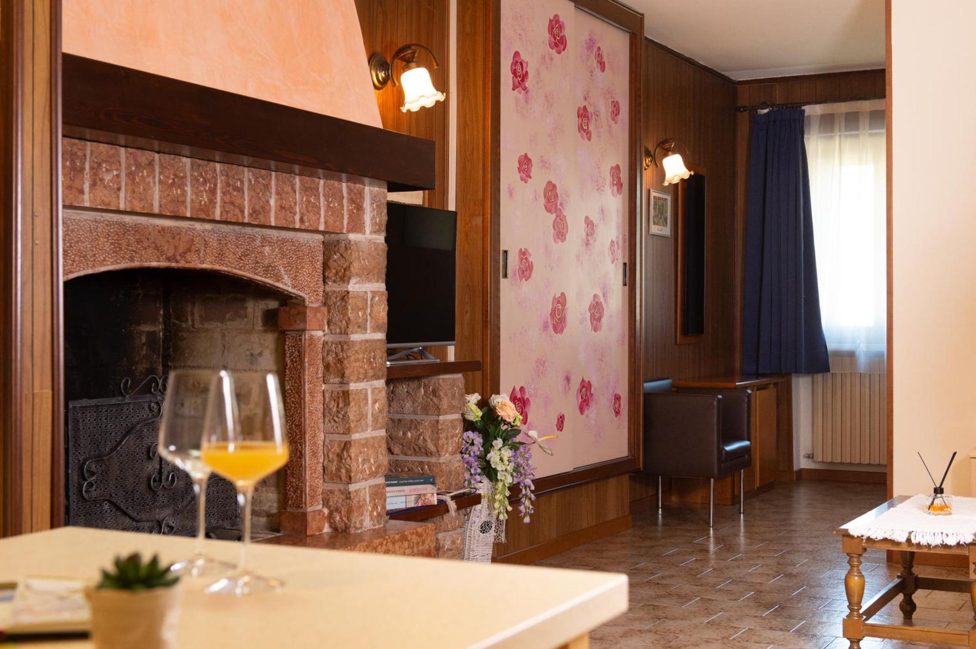 B&B La Casa Di Rosa Vago Екстер'єр фото